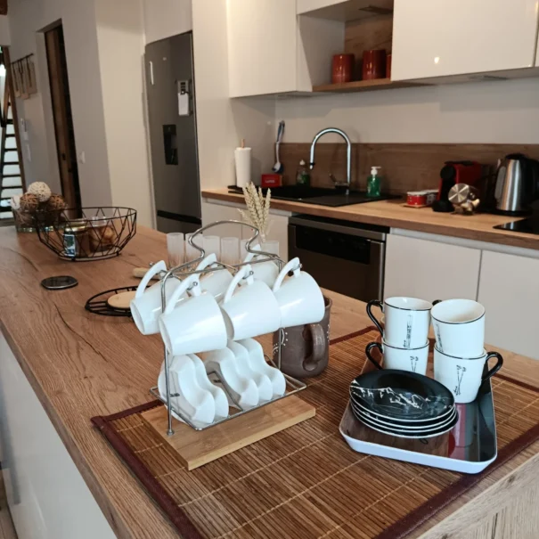 Cuisine équipée et fonctionnelle